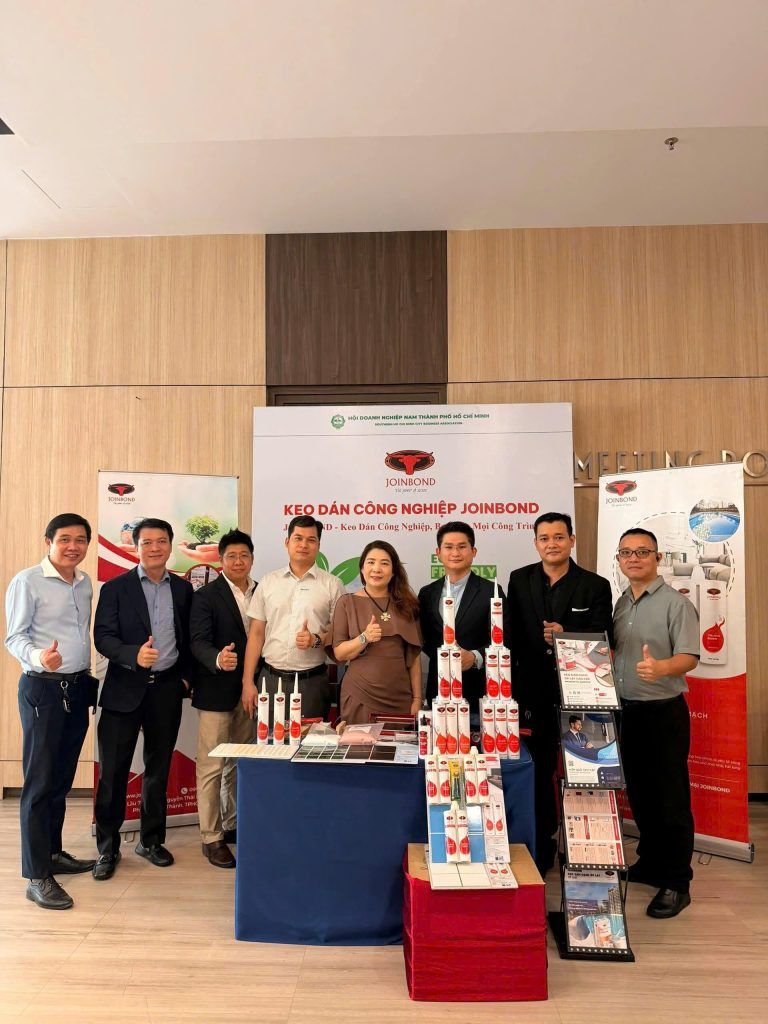 Đội ngũ Joinbond tự hào giới thiệu hệ sinh thái keo dán công nghiệp và vật liệu xanh đến các đối tác, nhà thầu xây dựng